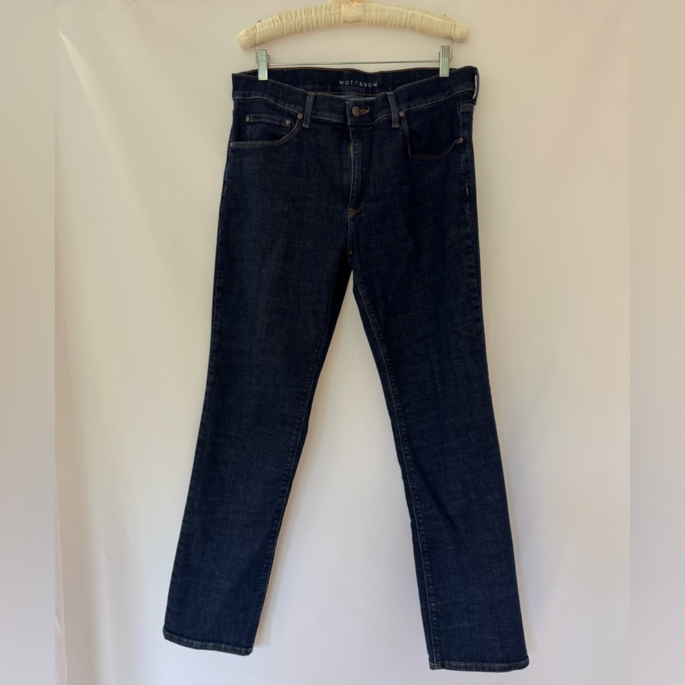 Blue Straight-Leg Denim Jeans 35 x 32